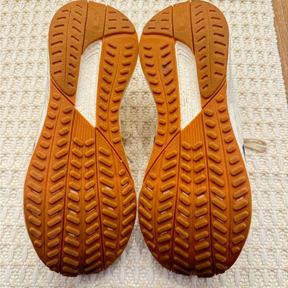 Reebok shoes - Picture 4 of 4